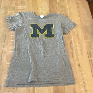 University of Michigan Gray Short Sleeve Tee with Blue & Yellow 'M' Graphic
